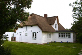 Friesenhaus Amrum Friesenhaushälfte *Hommelkasche*
